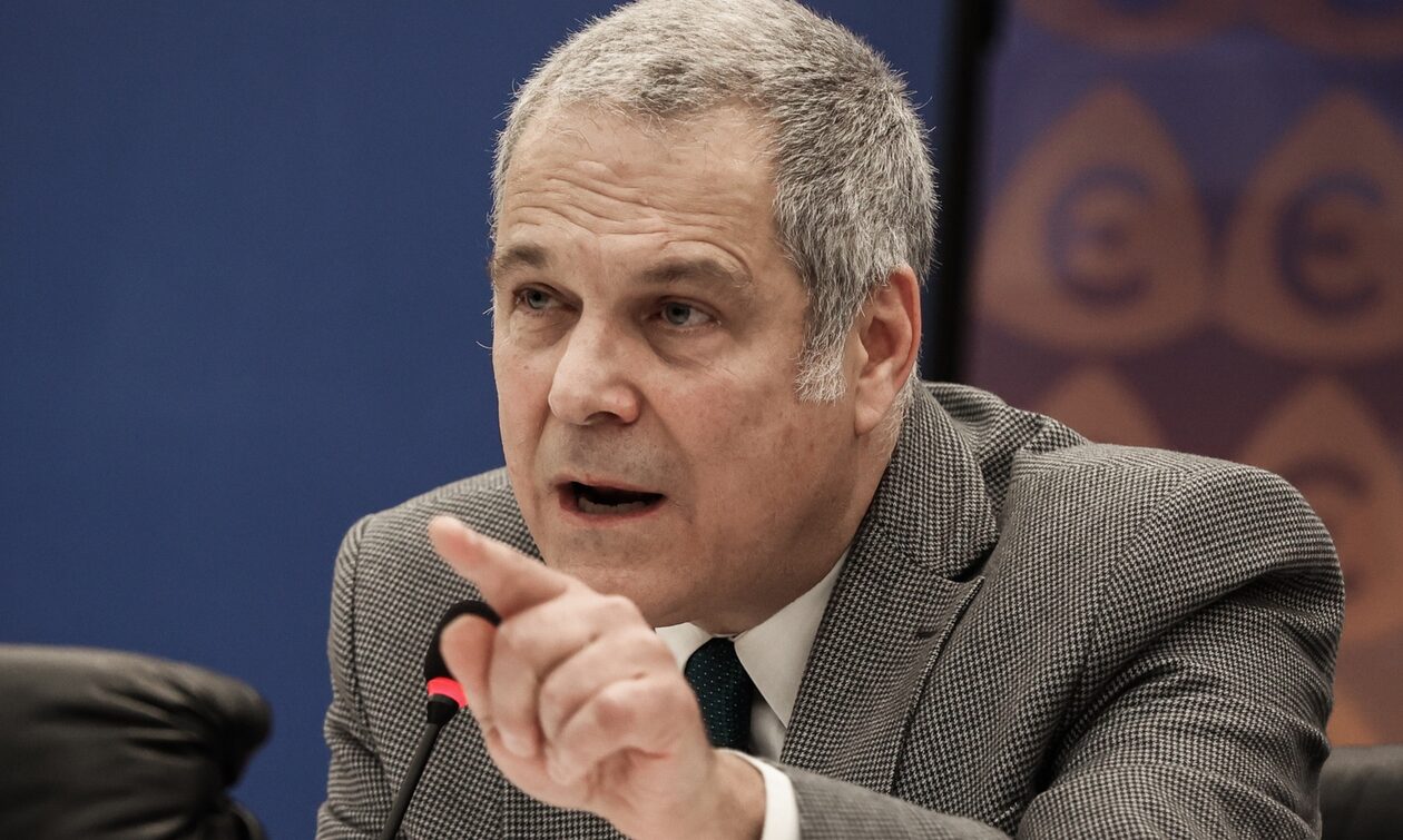 Θάνος Τζήμερος: Αντίθετος στην τεκνοθεσία από ομόφυλα ζευγάρια – «Δεν θα έπρεπε να το συζητάμε καν»