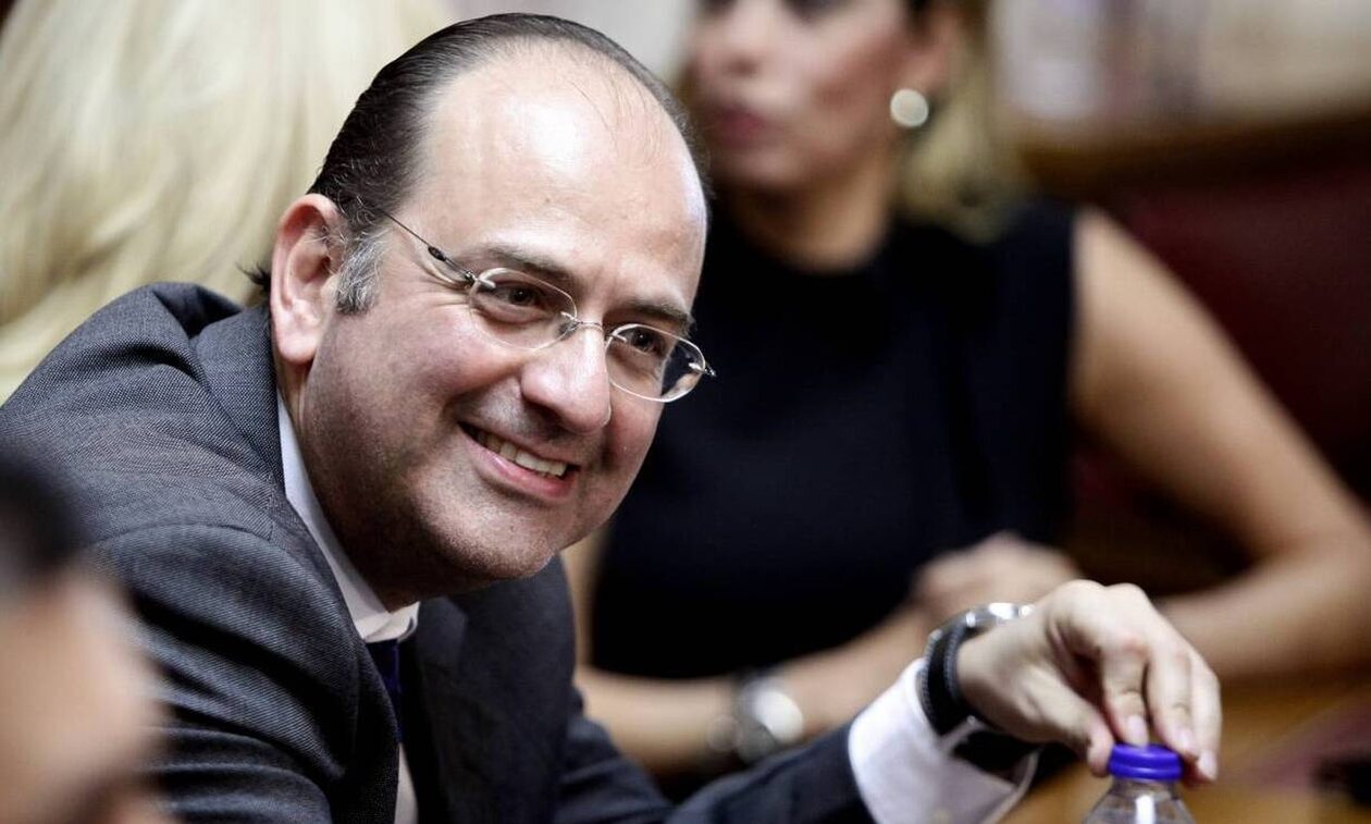 Μακάριος Λαζαρίδης: Πολιτική κωλοτούμπα στον γάμο στα ομόφυλα ζευγάρια μετά την υπόδειξη Μητσοτάκη