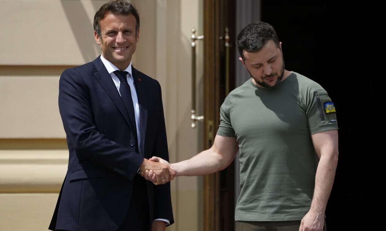 Στην Ουκρανία το Φεβρουάριο Μακρόν μαζί με νέο πακέτο στρατιωτικής βοήθειας προς το Κίεβο