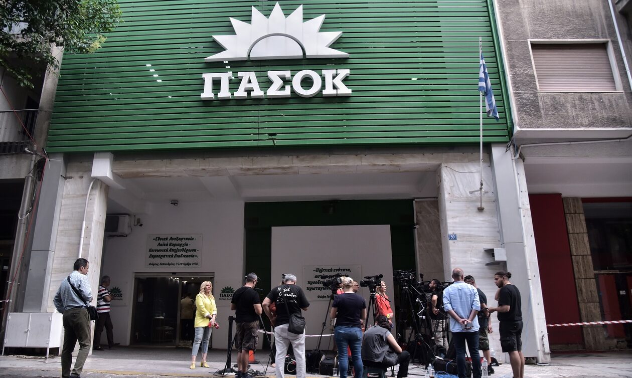 «Πόλεμος» κυβέρνησης – ΠΑΣΟΚ για τις δηλώσεις Παρασκευαΐδη
