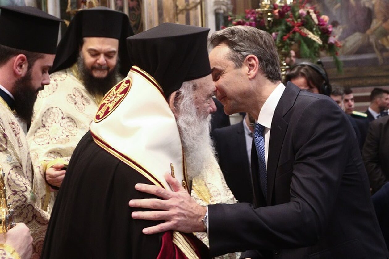 Συνάντηση Μητσοτάκη και Αρχιεπίσκοπο Ιερώνυμο για το νομοσχέδιο των ομόφυλων ζευγαριών