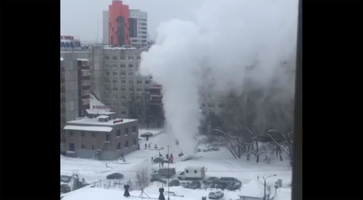 Στο έλεος του ψύχους η Ρωσία: Σπάνε οι αγωγοί θέρμανσης στις πόλεις λόγω παλαιότητας