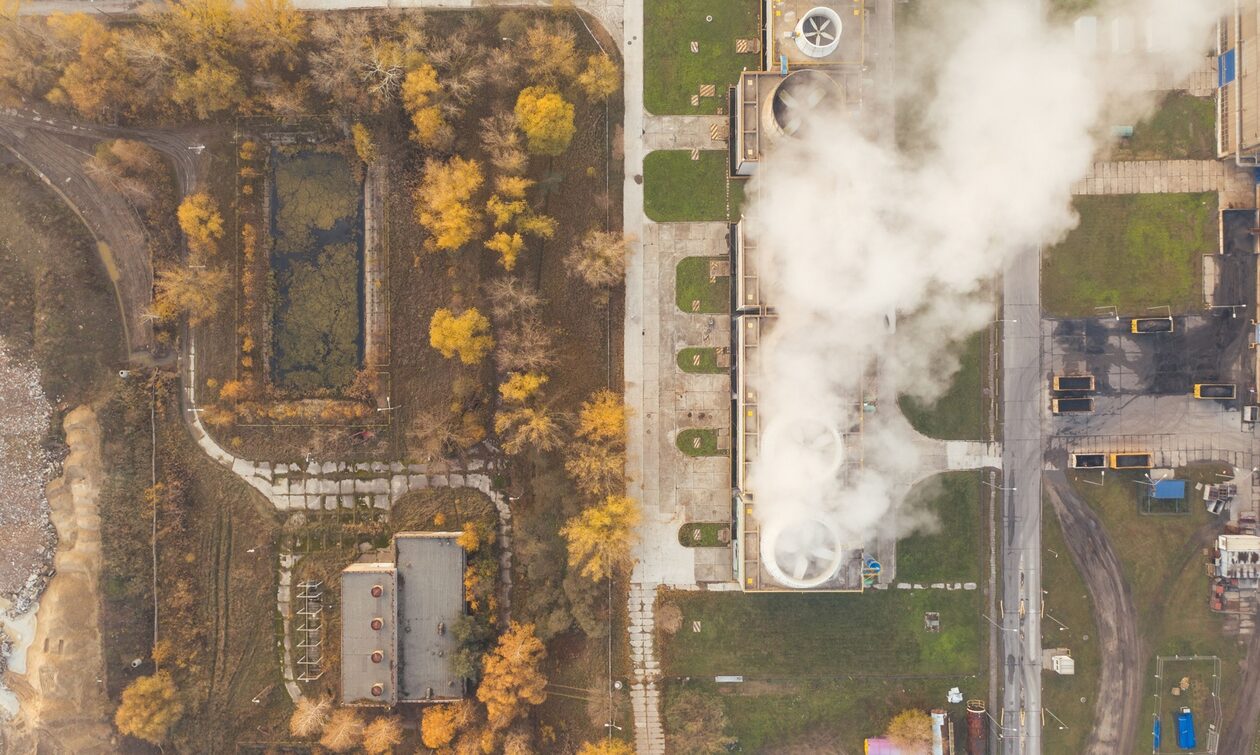 Κλιματική Αλλαγή: Στόχος ως το 2030 ο διπλασιασμός του ετήσιου ρυθμού μείωσης των εκπομπών CO2