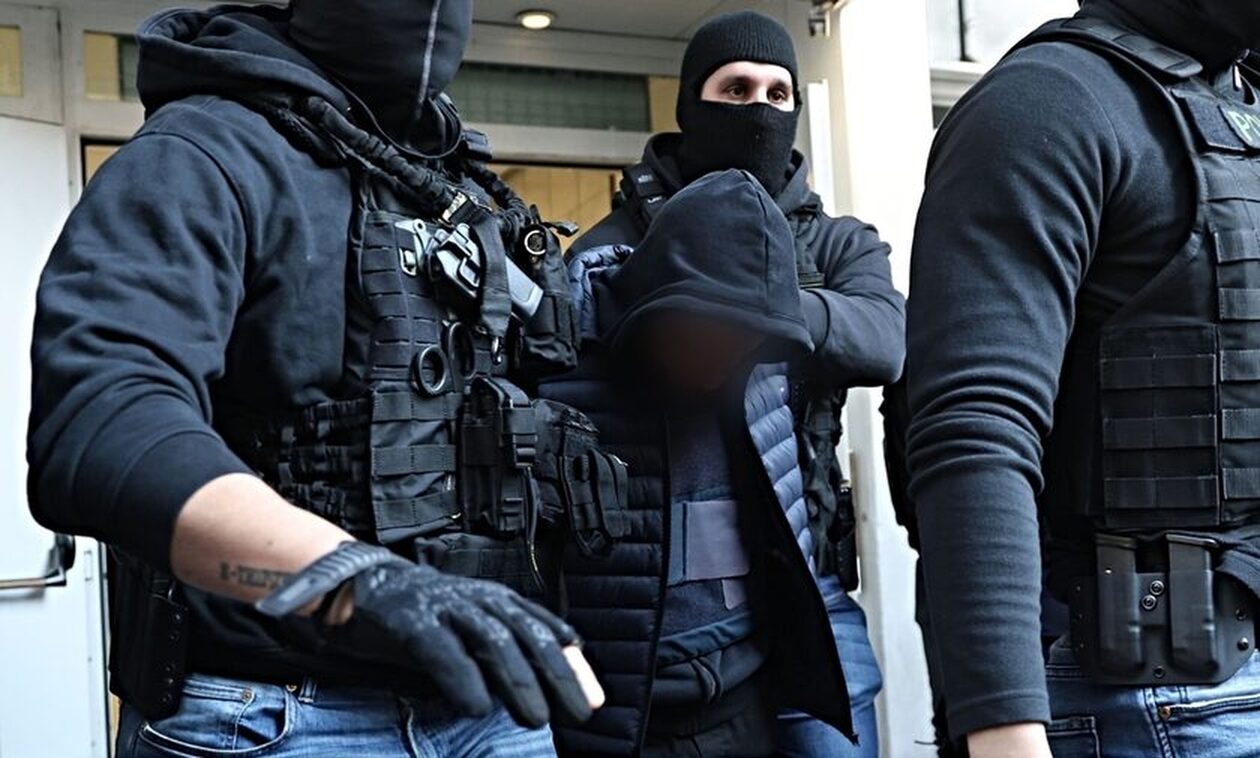 Ρέντη: Συμπληρωματική απολογία από τον 18χρονο που έριξε τη ναυτική φωτοβολίδα