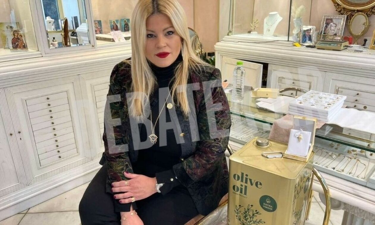 Απίστευτο! Πελάτης πλήρωσε βαπτιστικό σταυρουδάκι με τενεκέ λάδι σε κοσμηματοπωλείο στο Χαλάνδρι!