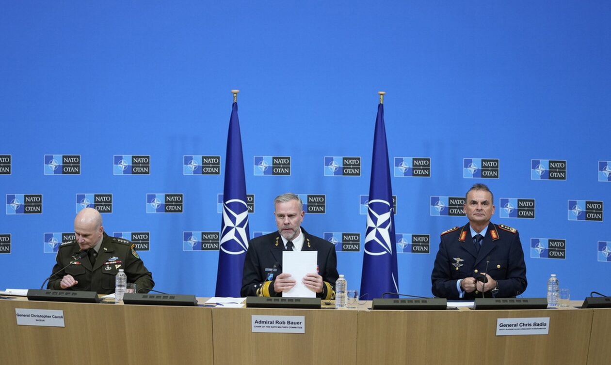 Συναγερμός από το ΝΑΤΟ: «Πρέπει να προετοιμαστούμε για ολοκληρωτικό πόλεμο με τη Ρωσία»
