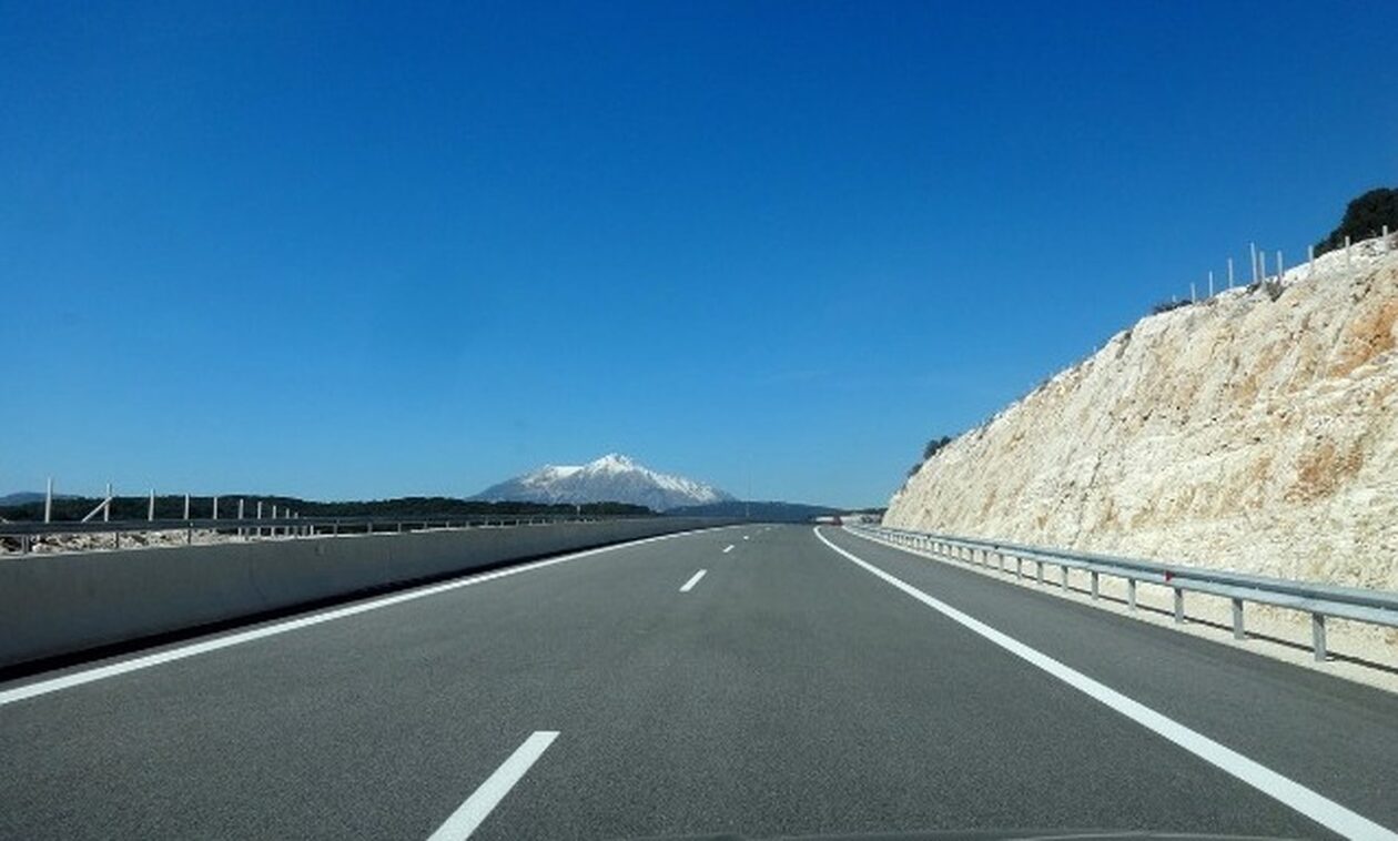 Στις 31 Ιανουαρίου τα εγκαίνια του άξονα Άκτιο – Αμβρακία, συντομότερη 45′ η διαδρομή Αθήνα-Λευκάδα