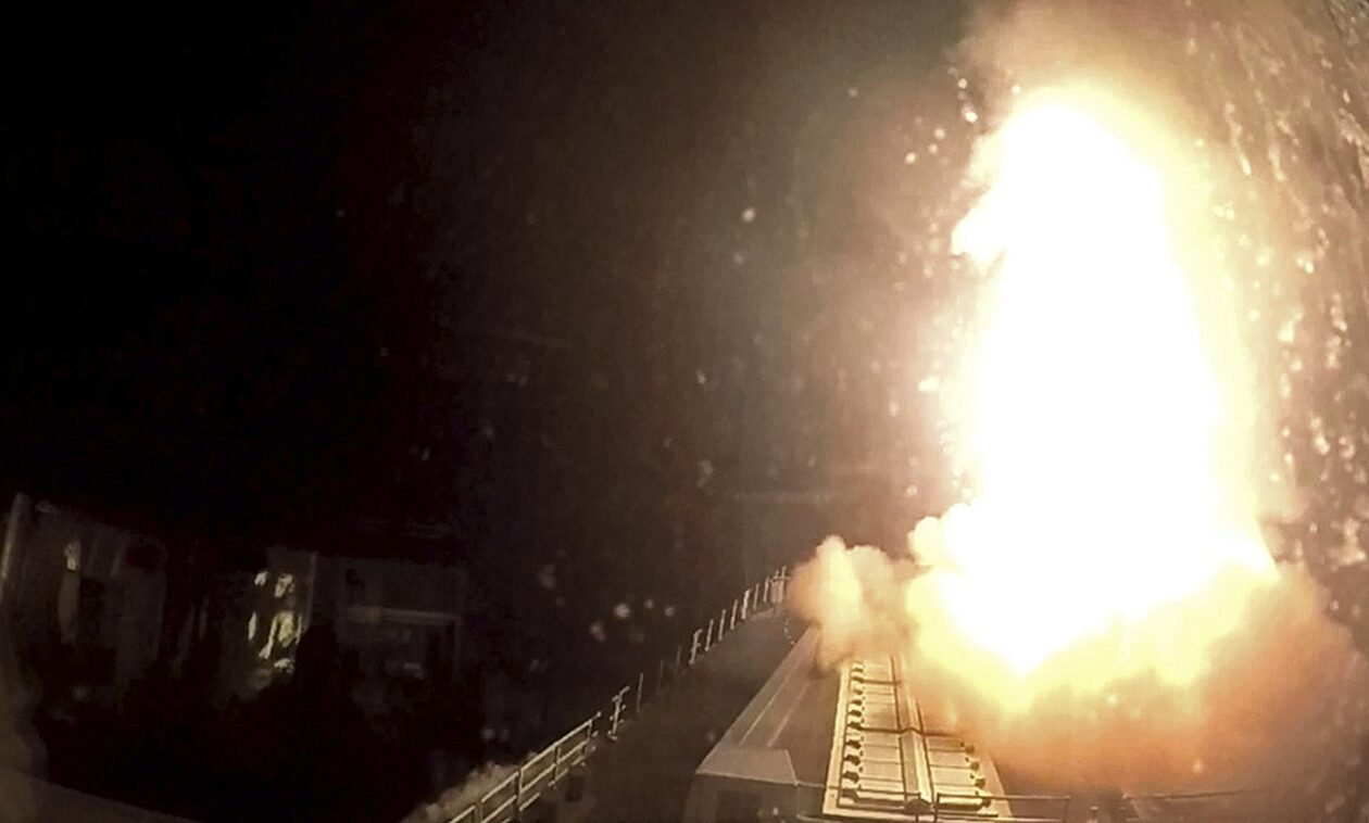 Υεμένη: ΗΠΑ και Βρετανία ανακοίνωσαν πως έπληξαν οχτώ θέσεις των Χούθι