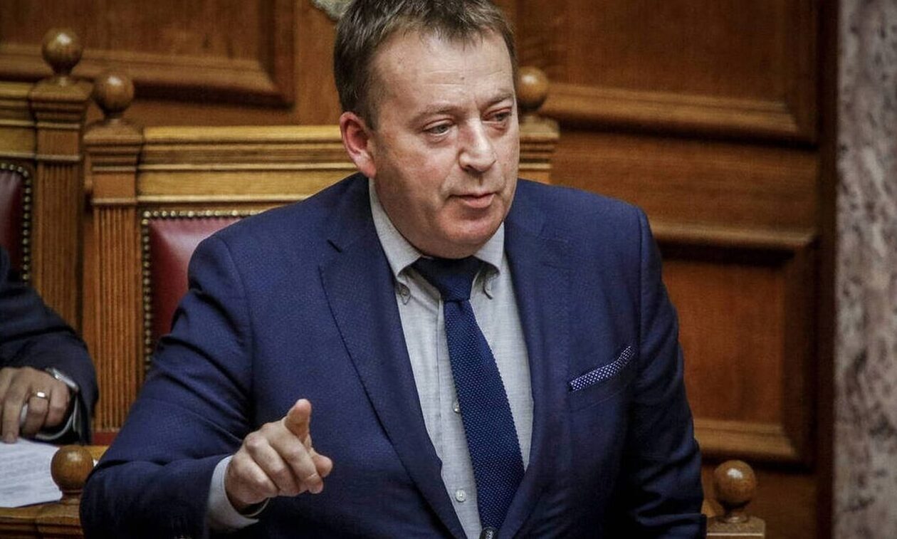 Κόκκαλης: «Πρώτα θα δω το νομοσχέδιο για τα ομόφυλα ζευγάρια και μετά θα αποφασίσω»