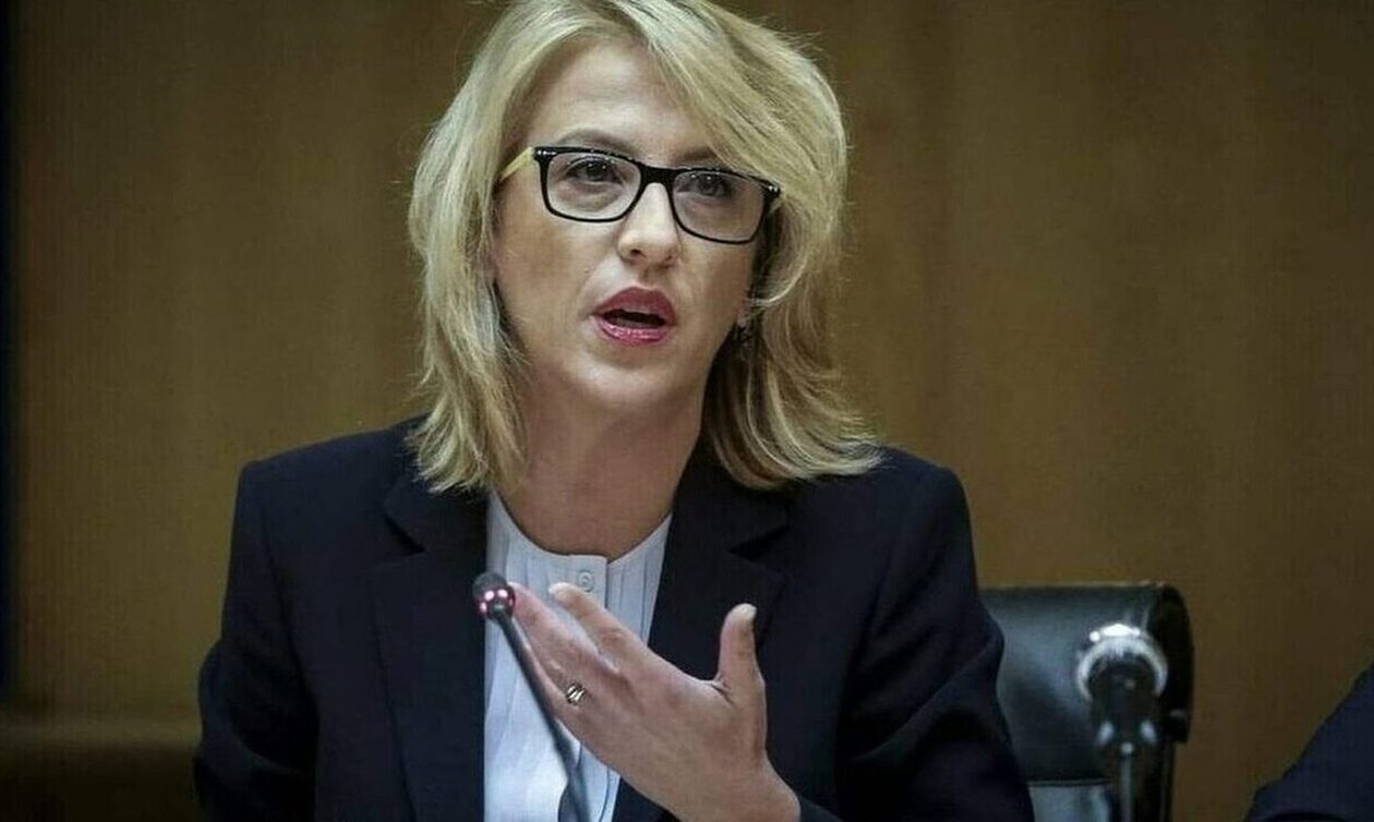 Μάτι – Ρένα Δούρου: «Δεν αρκεί η συγγνώμη» – «Στήθηκε πολιτικό παιχνίδι στις πλάτες μου»