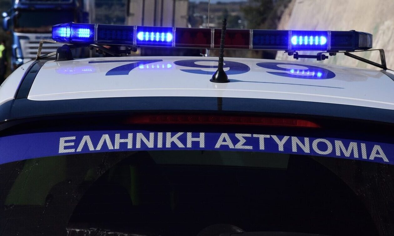 Σύγκρουση μηχανής με ΙΧ στη Βούλα – Διακοπή της κυκλοφορίας στο ρεύμα προς Πειραιά