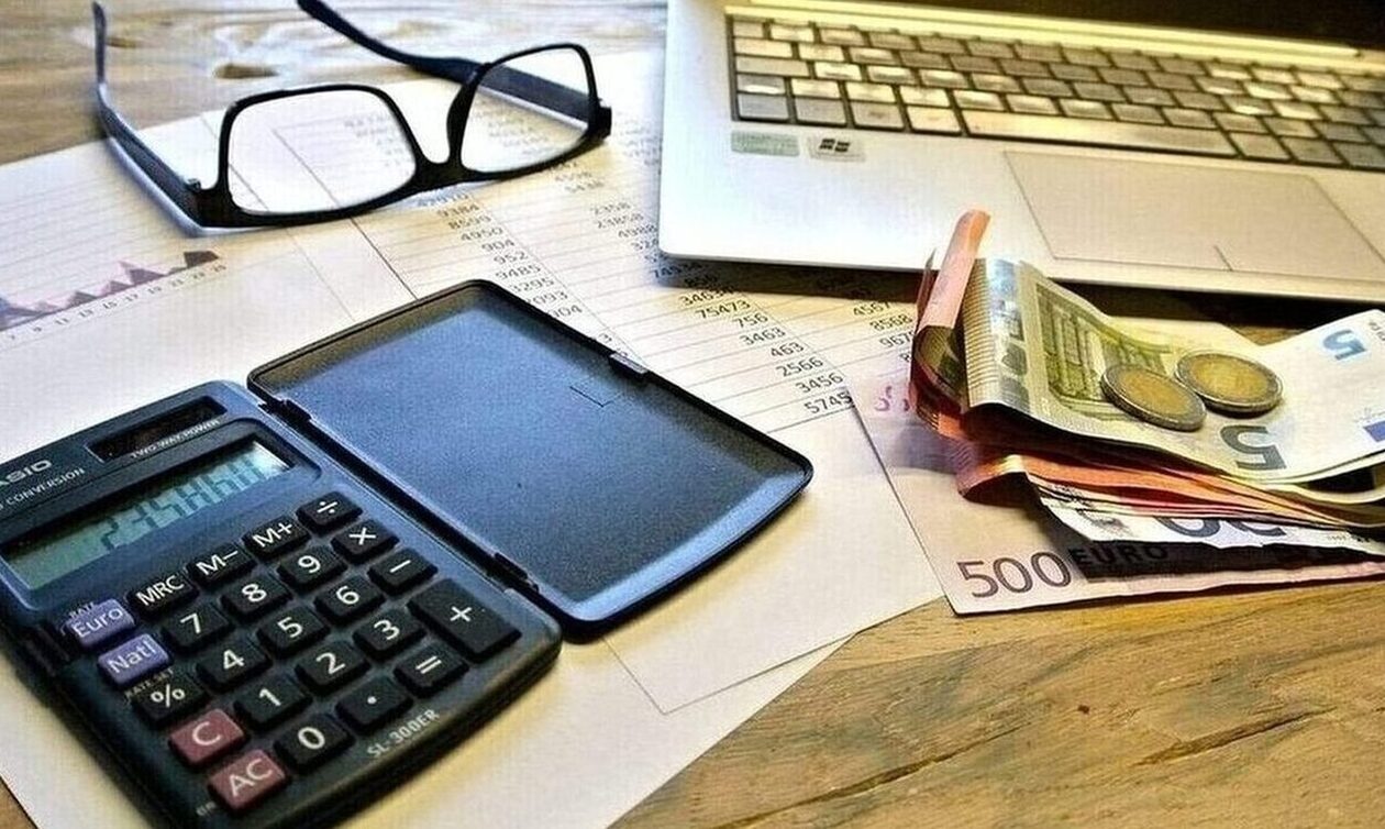 Ποιοι θα πληρώσουν λιγότερο φόρο – 3 κατηγορίες με «φουσκωμένους» φορο-λογαριασμούς