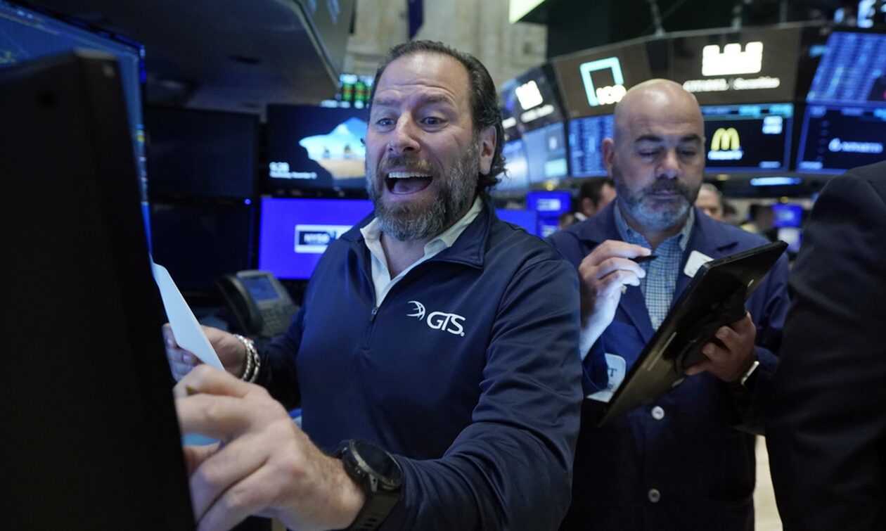 Χωρίς κατεύθυνση η Wall Street – Τέταρτο διαδοχικό ρεκόρ για τον S&P 500