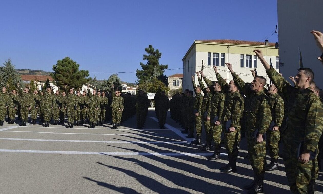 Στρατιωτική θητεία – Κεφαλογιάννης: Αυτές είναι οι δύο βασικές κατευθύνσεις των αλλαγών