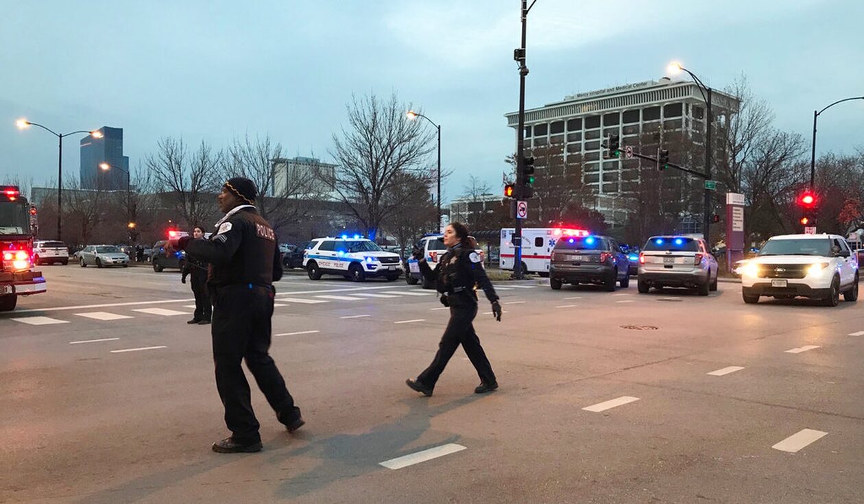 Mακελειό στο Σικάγο:  Κουκουλοφόροι δολοφόνησαν δύο έφηβους έξω από σχολείο