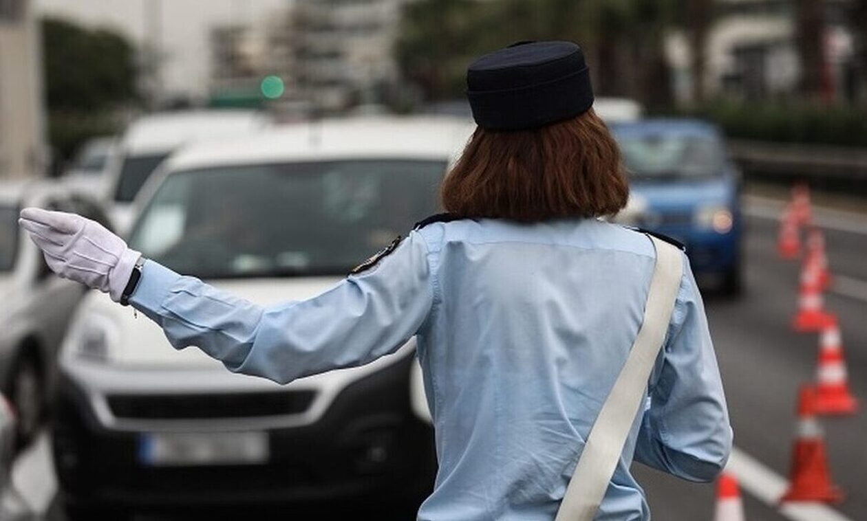 Ολοκληρώθηκαν οι πορείες στην Αθήνα – «Άνοιξαν» οι δρόμοι