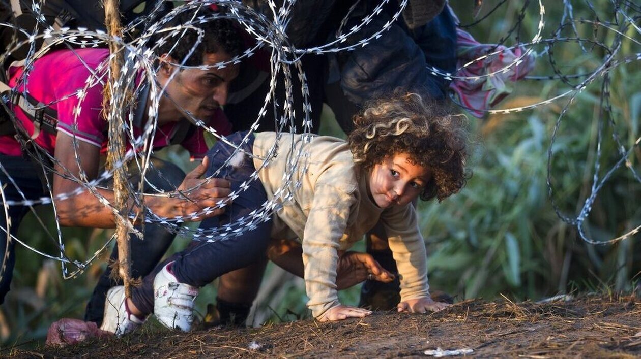 ΗΠΑ: Τα… χώνουν στον Μπάιντεν για την «έκρηξη» των μεταναστών