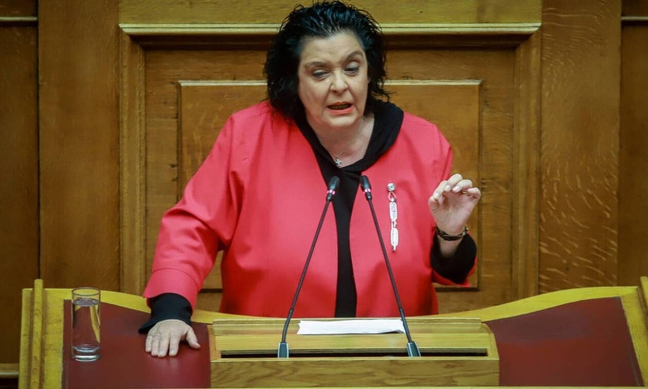 Λιάνα Κανέλλη: «Ήμουν διασωληνωμένη» – Τι αποκάλυψε για την περιπέτεια της υγείας της
