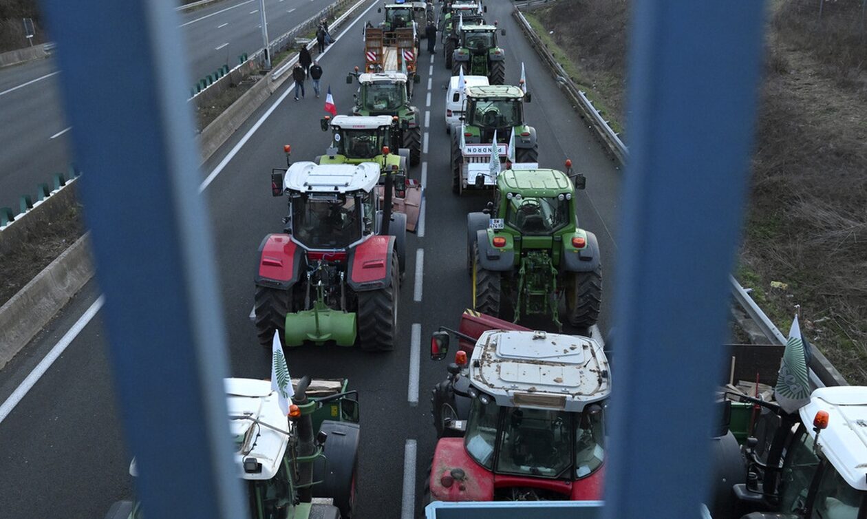 Γιατί διαμαρτύρονται οι αγρότες στη Γαλλία και ολόκληρη την Ευρώπη – O «πονοκέφαλος» των Βρυξελλών