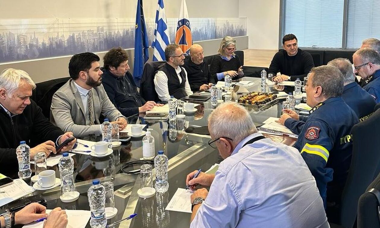 Κικίλιας: Σύσκεψη με τον ΔΕΔΔΗΕ για καθαρισμούς και διάνοιξη αντιπυρικών ζωνών