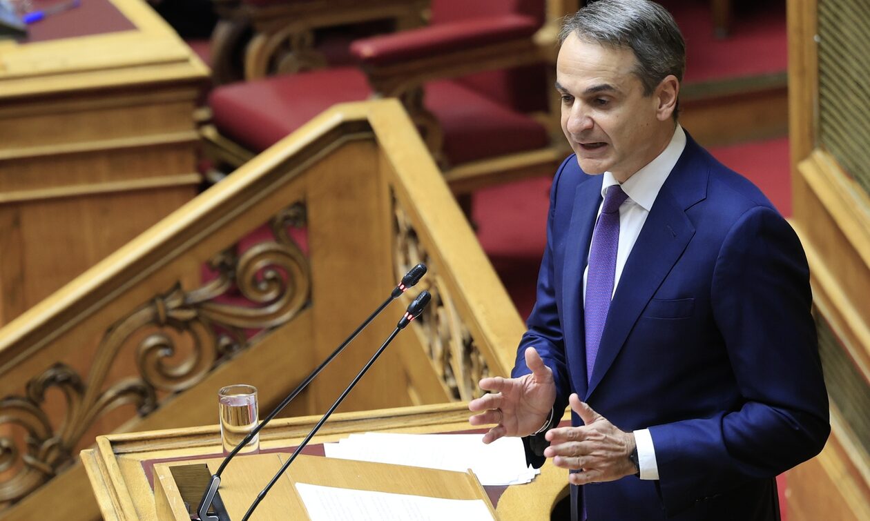 LIVE: Ο Κυριάκος Μητσοτάκης ανακοινώνει στη Βουλή τα μέτρα για τους αγρότες