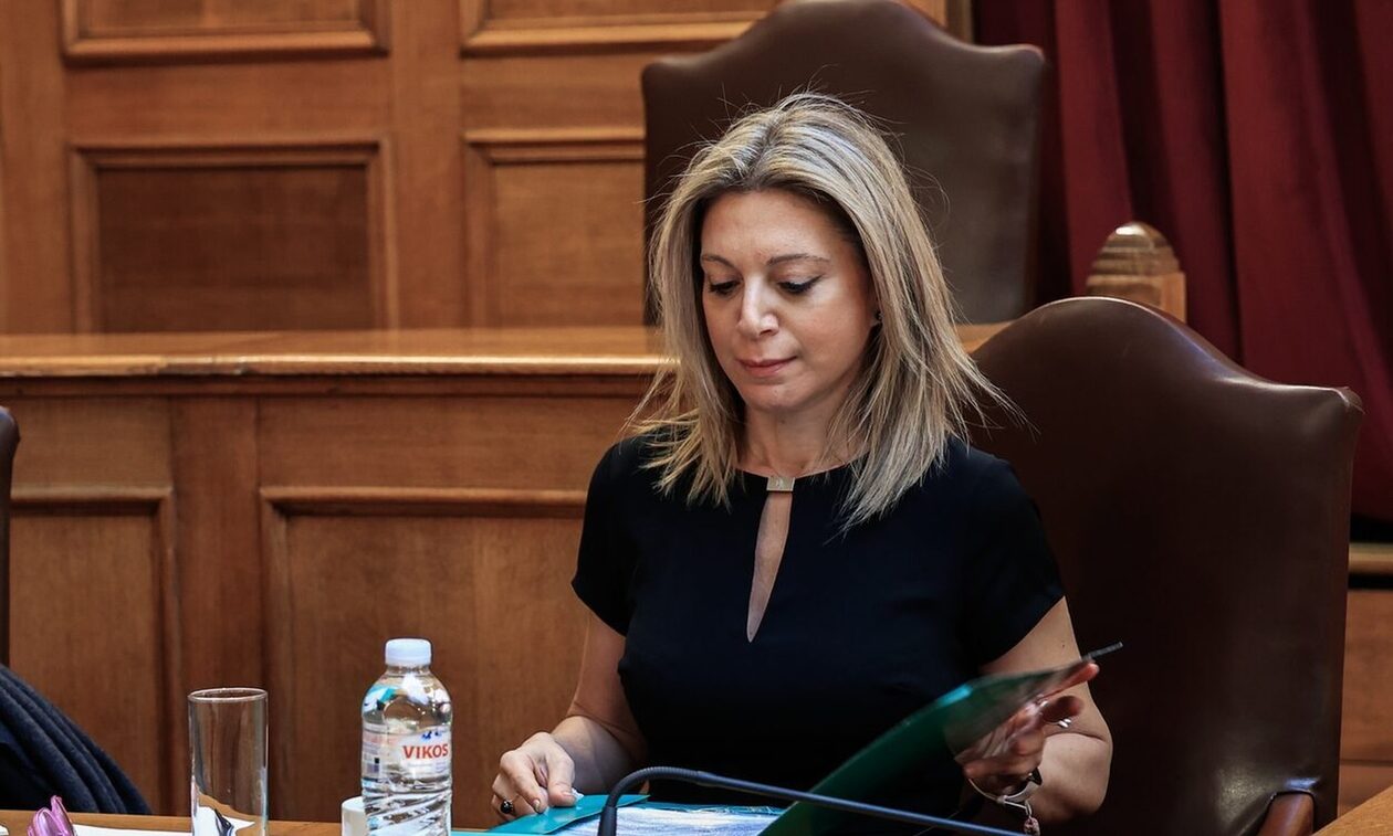 Τέμπη: Μητέρα θύματος καταγγέλλει για κυνισμό την εισαγγελέα του Αρείου Πάγου μητέρα