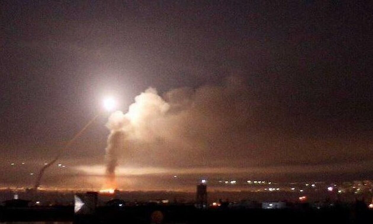 Με βομβαρδιστικά Β-1 τα αμερικανικά αντίποινα – Σε 30 λεπτά χτυπήθηκαν 85 στόχοι σε Ιράκ και Συρία