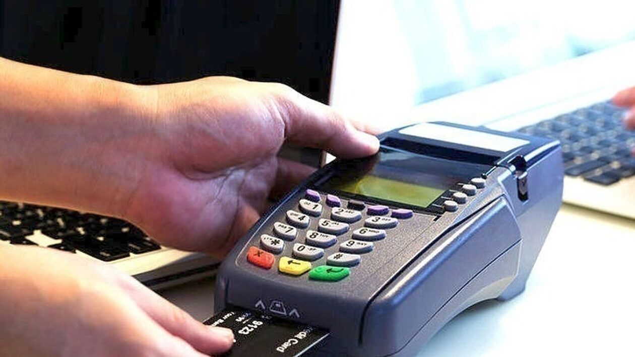 Στην τελική ευθεία η διασύνδεση ταμειακών με POS – Δεν θα δοθεί άλλη παράταση