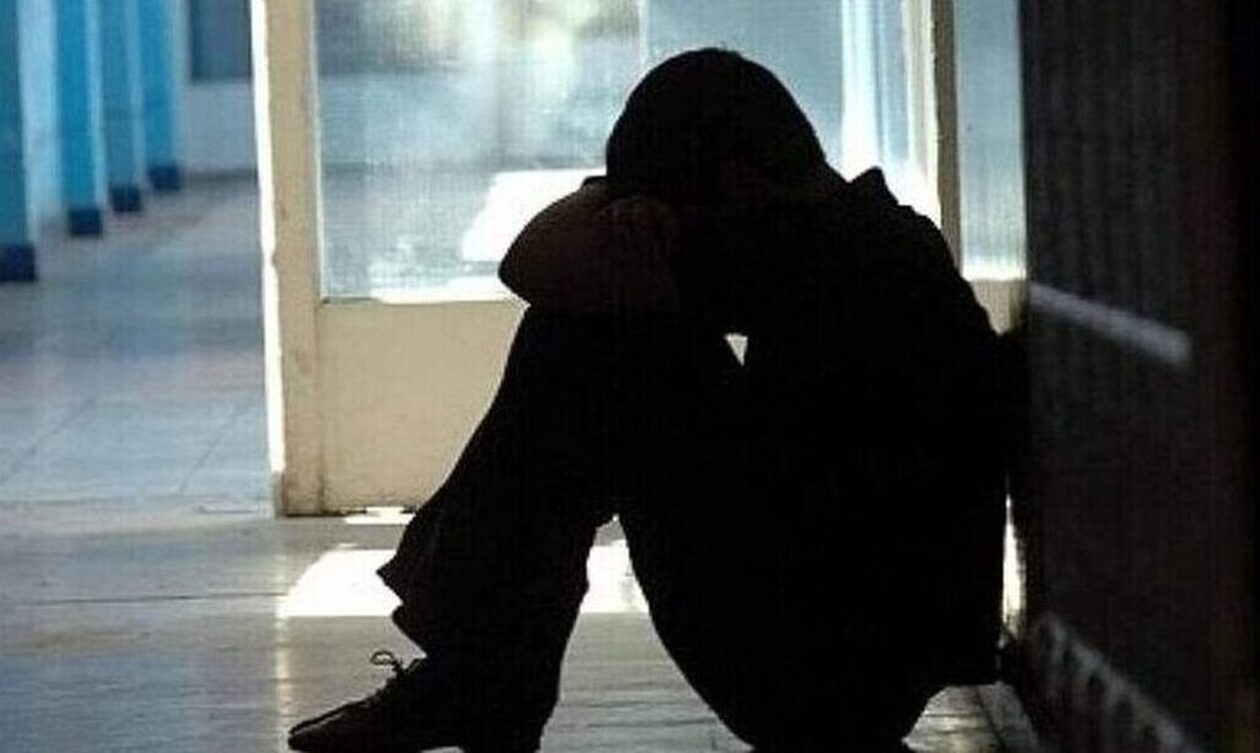 Άρτα: Συνελήφθη ανήλικος που απειλούσε συνομιληκό του – Κατασχέθηκε σιδερογροθιά