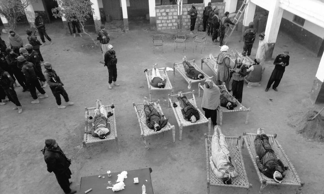 Πακιστάν: Σφαγή σε αστυνομικό τμήμα – Νεκροί 10 αστυνομικοί από επίθεση ενόπλων