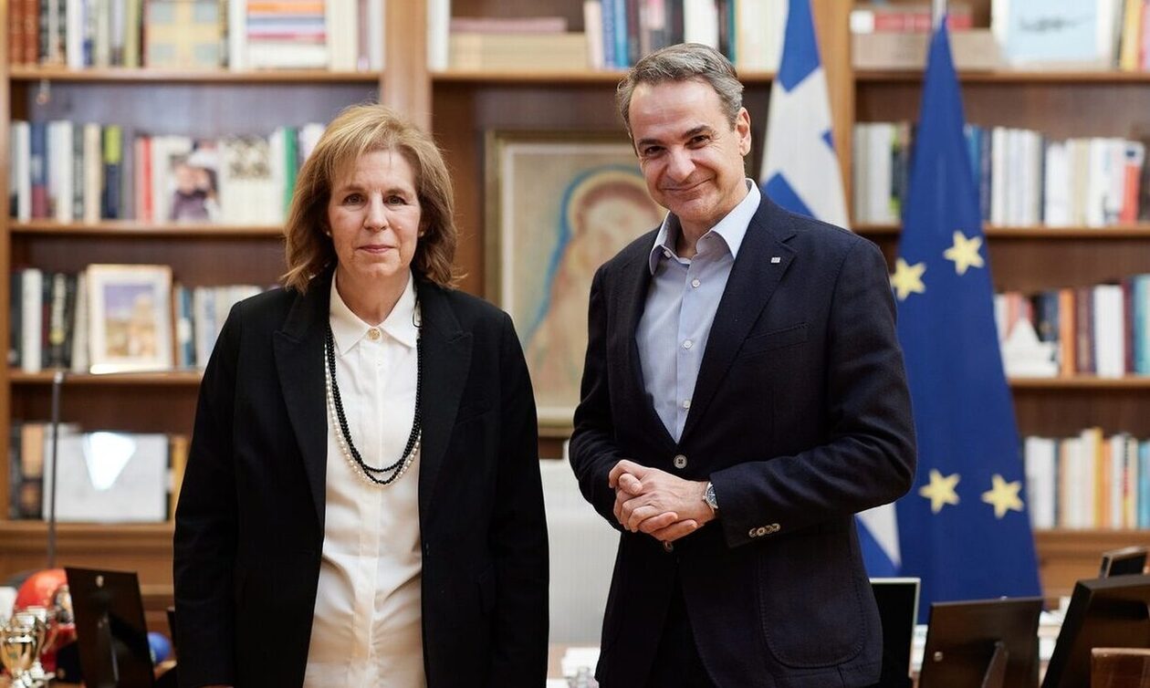 Χριστοφιλοπούλου: Το ΠΑΣΟΚ παλιάς εποχής – Ύμνοι για τον «ηγέτη» Μητσοτάκη και τη Νέα Δημοκρατία