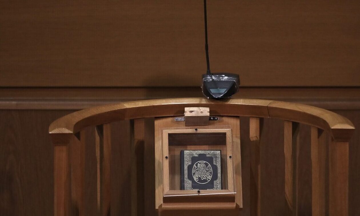 Θεσσαλονίκη: Στο εδώλιο 34χρονος που χτύπησε και τραυμάτισε 40χρονο με σφυρί
