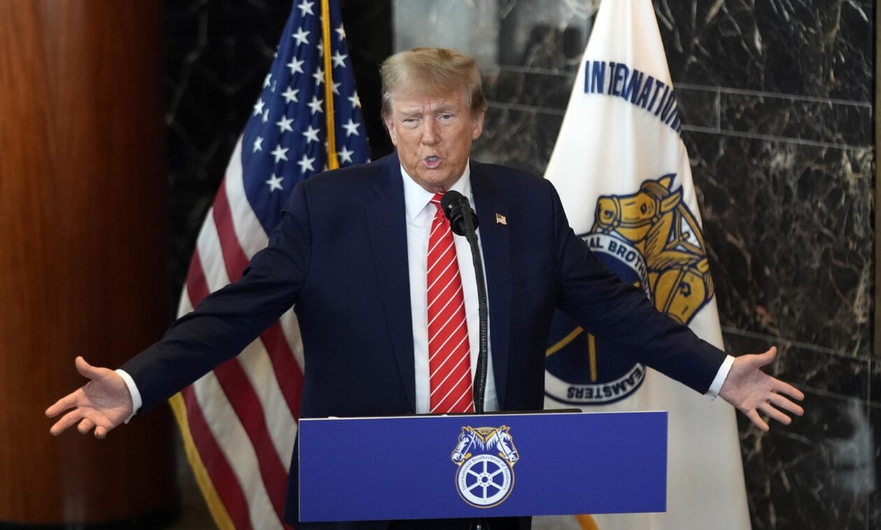 Τραμπ σε Ρεπουμπλικανούς: «Αντιταχθείτε στη συμφωνία για νέα βοήθεια στην Ουκρανία»