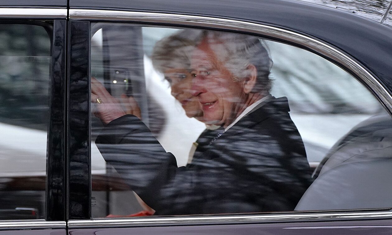 Κάρολος: Η πρώτη φωτογραφία του μετά τη διάγνωση για τον καρκίνο – Στο πλάι του η Καμίλα