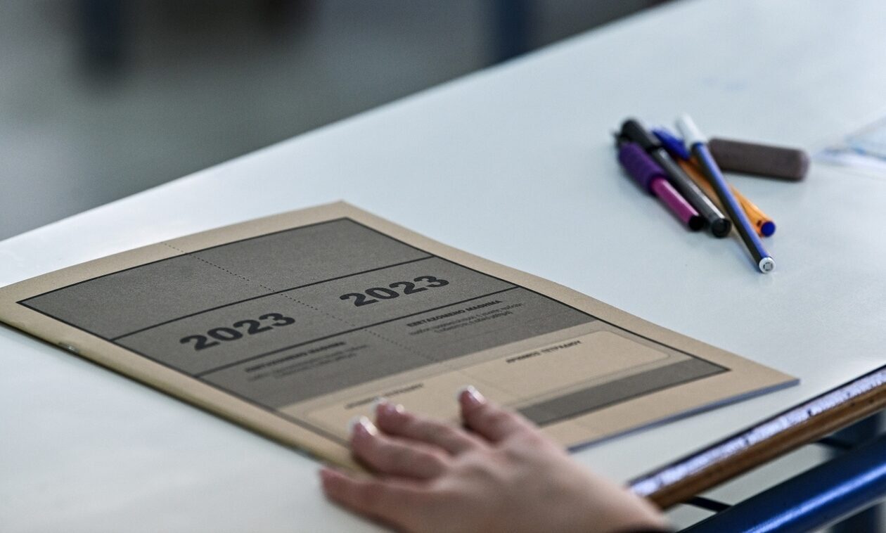 Μπαμπινιώτης για την κατάργηση των Πανελληνίων: Αν αλλάξει αυτό το σύστημα θα ξαναβρούμε το Λύκειο