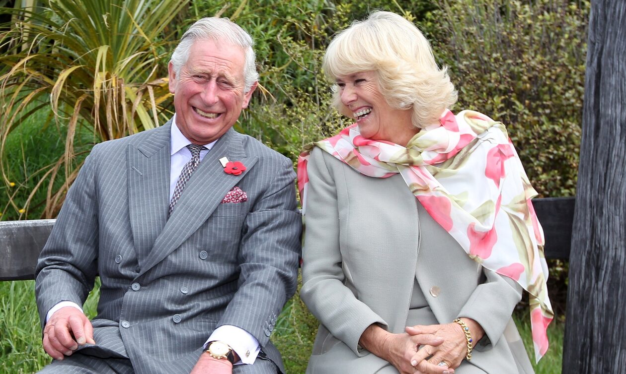 Bασιλιάς Κάρολος: Η Καμίλα και τα ξεκαρδιστικά τους γέλια, «ασπίδα» στη μάχη του με τον καρκίνο