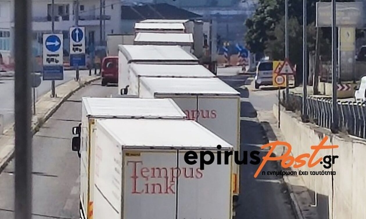 Κομβόι με βουλγαρικές νταλίκες μεταφέρει στρατιωτικό υλικό από τα Ιωάννινα – Δείτε βίντεο