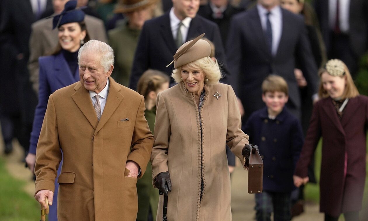 Bασιλιάς Κάρολος: Με περπάτημα, ζωγραφική και.. Λέοναρντ Κοέν περνάει τις δύσκολες μέρες του