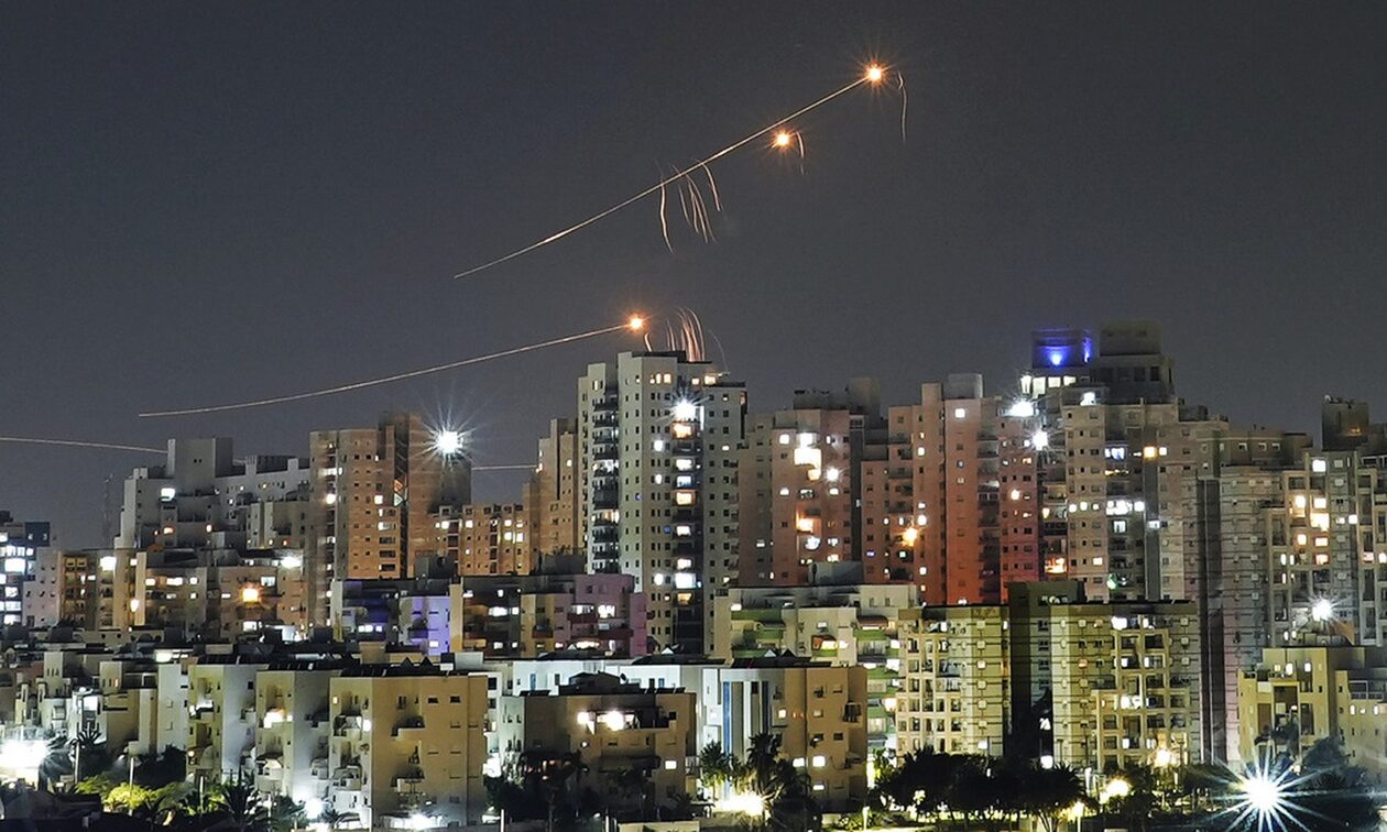 «Σιδερένια Ακτίνα»: Τι είναι το υπερσύγχρονο, αντιαεροπορικό σύστημα λέιζερ που δοκιμάζει το Ισράηλ