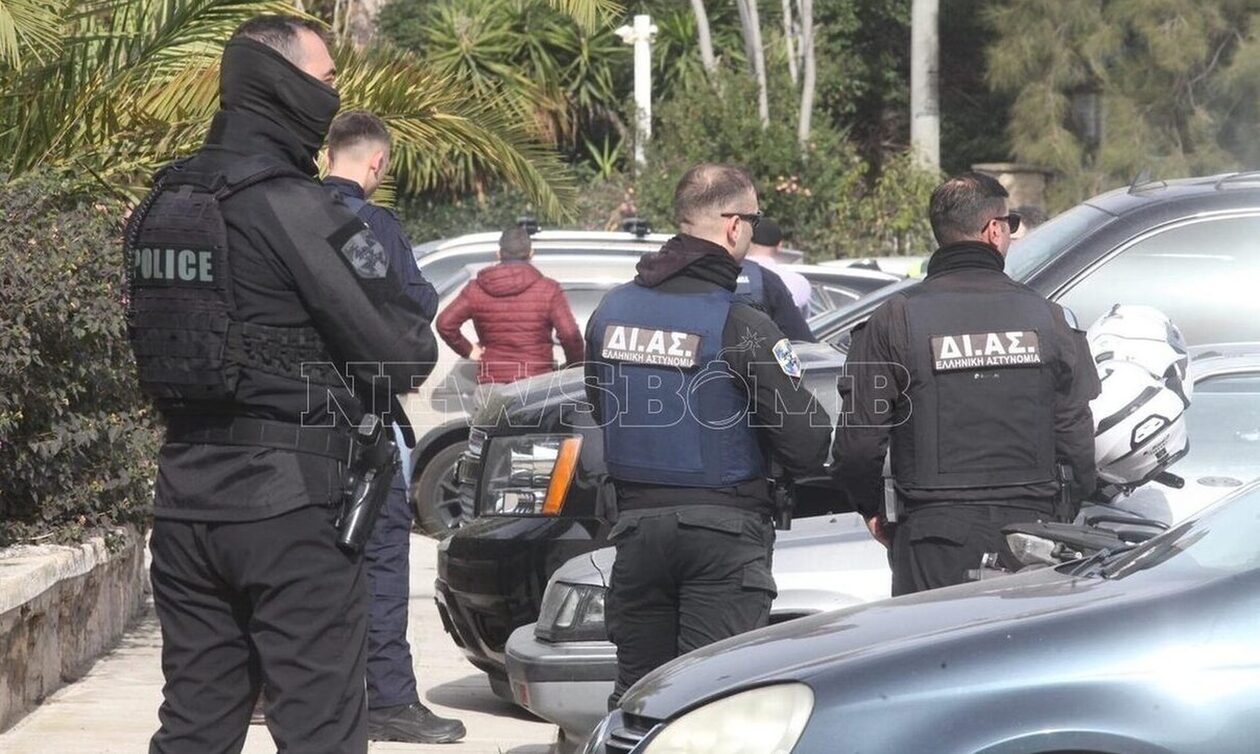 Πρωτοφανής τραγωδία στη Γλυφάδα: Ήταν αποφασισμένος να σκοτώσει – Είχε πάνω του δύο όπλα