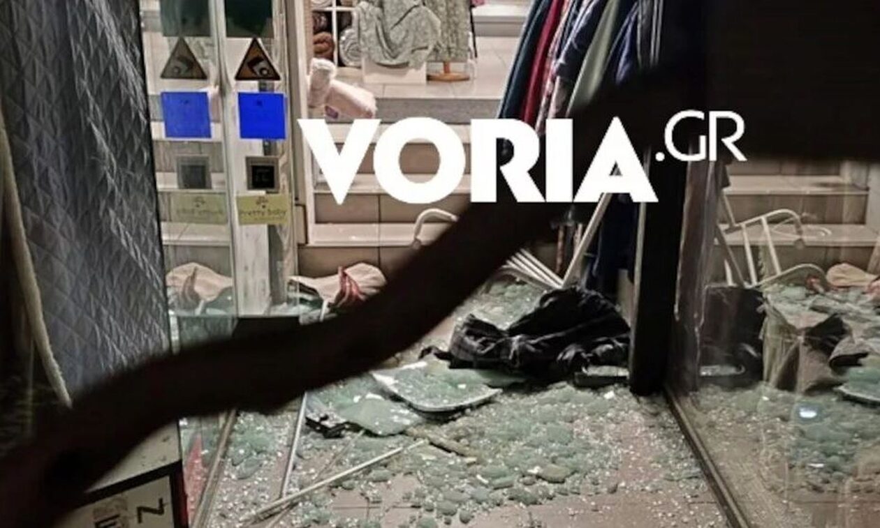 Θεσσαλονίκη: Διαρρήκτες έσπασαν και έκλεψαν μαγαζί – Απίστευτες εικόνες