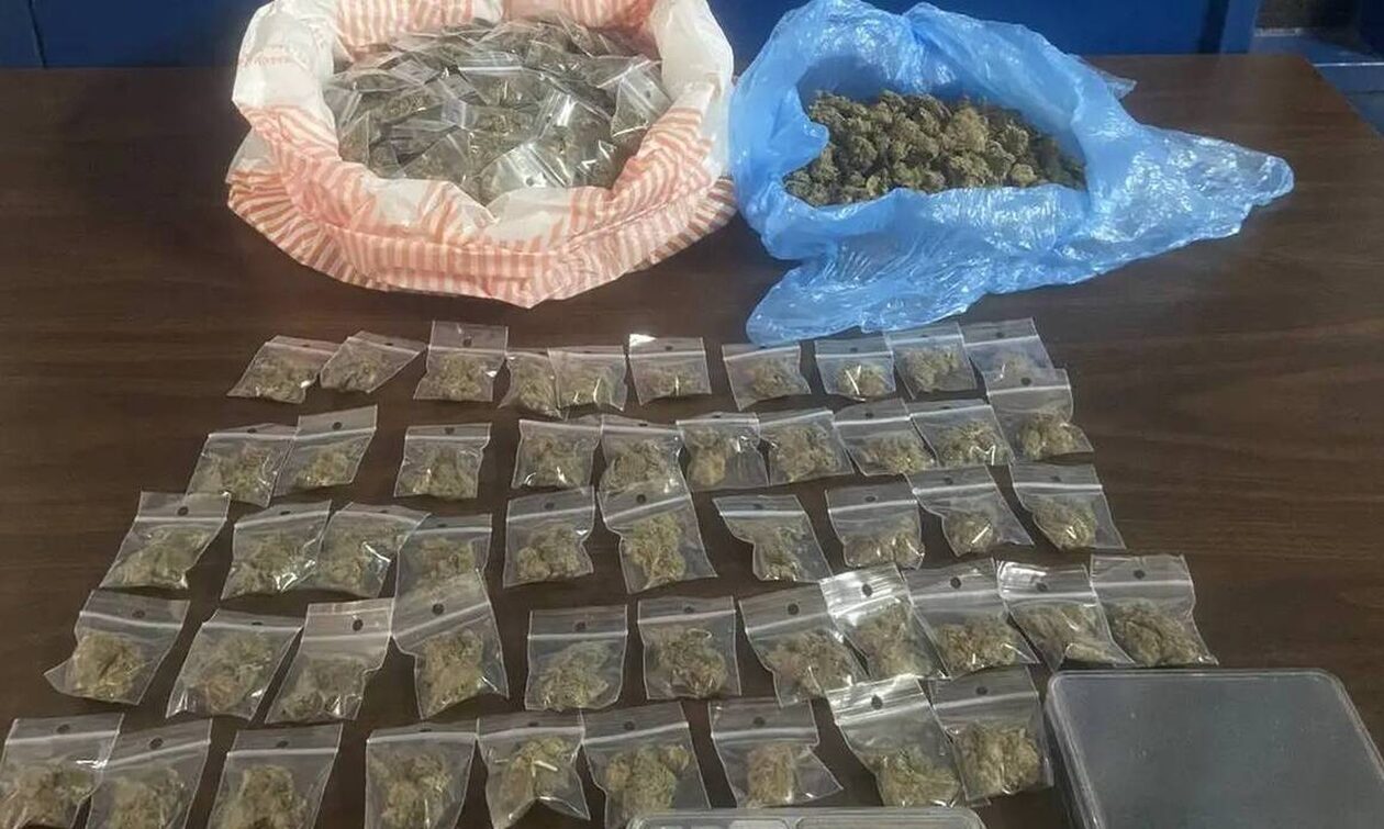 Συνελήφθη 22χρονος για διακίνηση κάνναβης στην πλατεία Ομονοίας