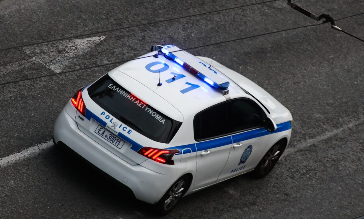 Θεσσαλονίκη: Ξέφρενη πορεία για 20χρονο οδηγό χωρίς δίπλωμα – Μετέφερε μετανάστες