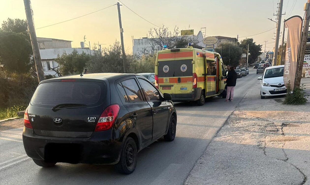 Αρτέμιδα: Τροχαίο με παράσυρση ανήλικης – Στο νοσοκομείο η 15χρονη