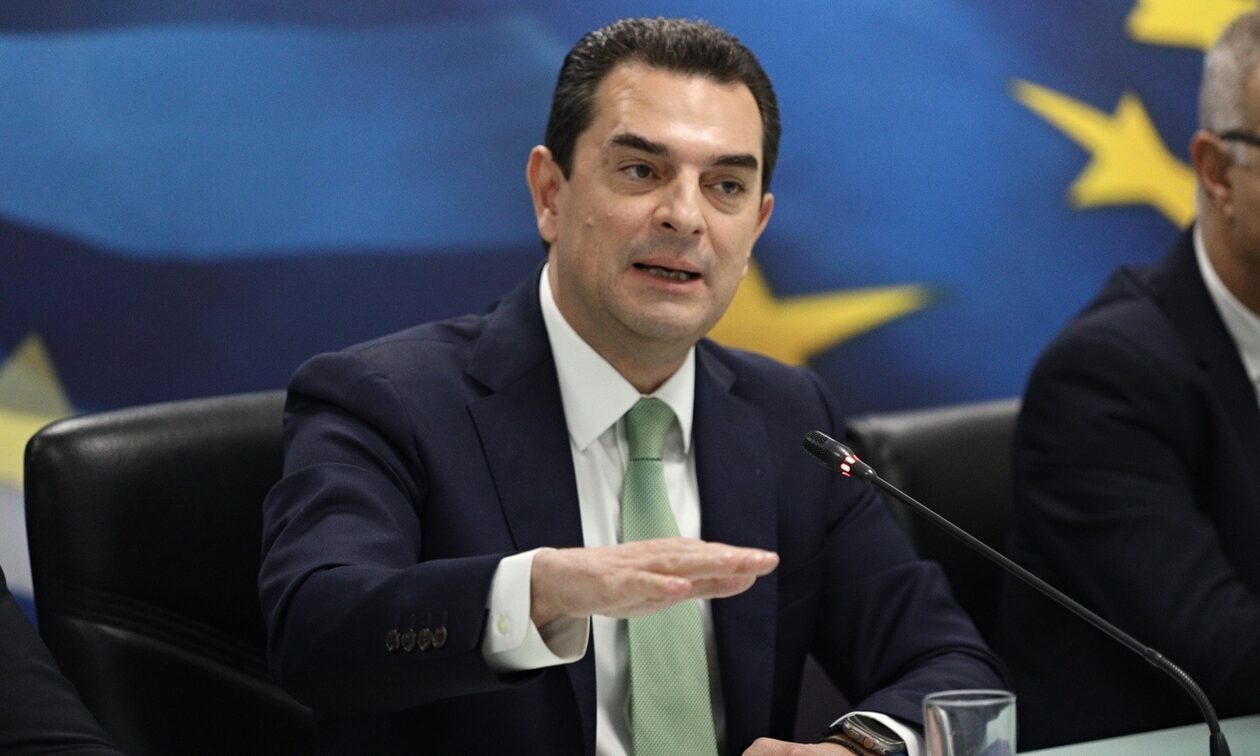 Σκρέκας: «Θα δούμε άμεσα μειώσεις τιμών σε προϊόντα ευρείας κατανάλωσης για τα νοικοκυριά»