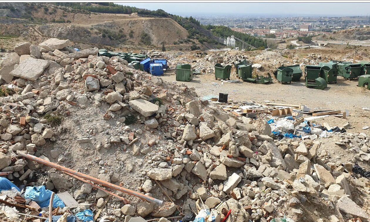 Θεσσαλονίκη: Έριχνε μπάζα σε δάσος για 13 χρόνια με την ανοχή λειτουργού δημοτικής υπηρεσίας