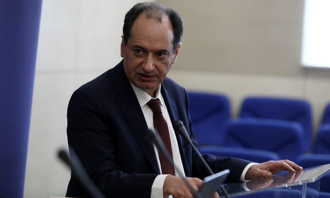 «Κεραυνοί» Σπίρτζη: Όταν εμείς πλακωνόμασταν για τα μέλη, ο Κασσελάκης συζητούσε να γίνει υπουργός