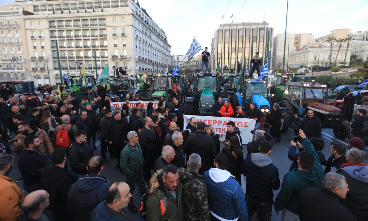 ΣΥΡΙΖΑ: Φάμελλος, Πολάκης, Τσίπρας, Γεροβασίλη και άλλοι στο πλευρό των αγροτών στο Σύνταγμα