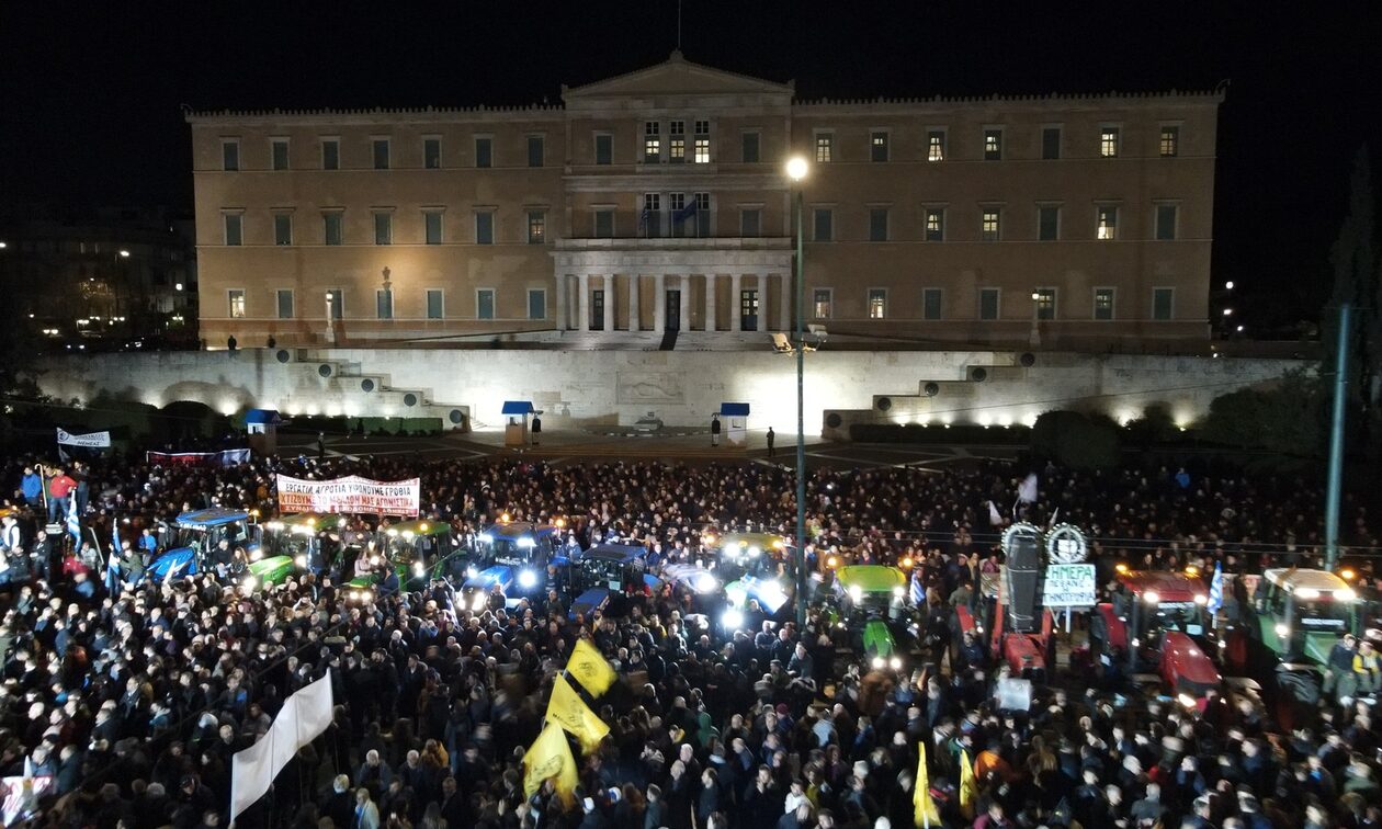 Αγρότες: Στην κυκλοφορία Βασιλίσσης Σοφίας και Πανεπιστημίου – Ποιοι δρόμοι παραμένουν κλειστοί