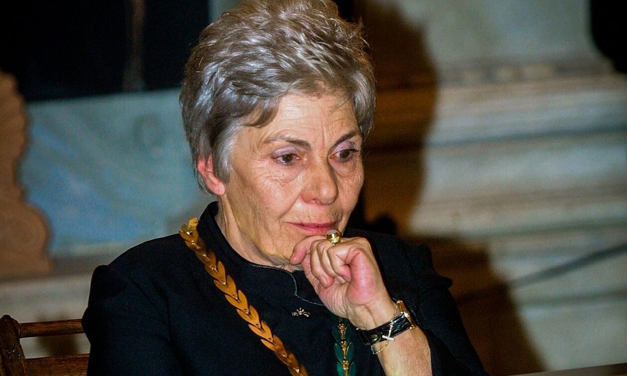 Κική Δημουλά: «Δεν με ενδιαφέρει τι θα γίνουν τα ποιήματά μου όταν πεθάνω»
